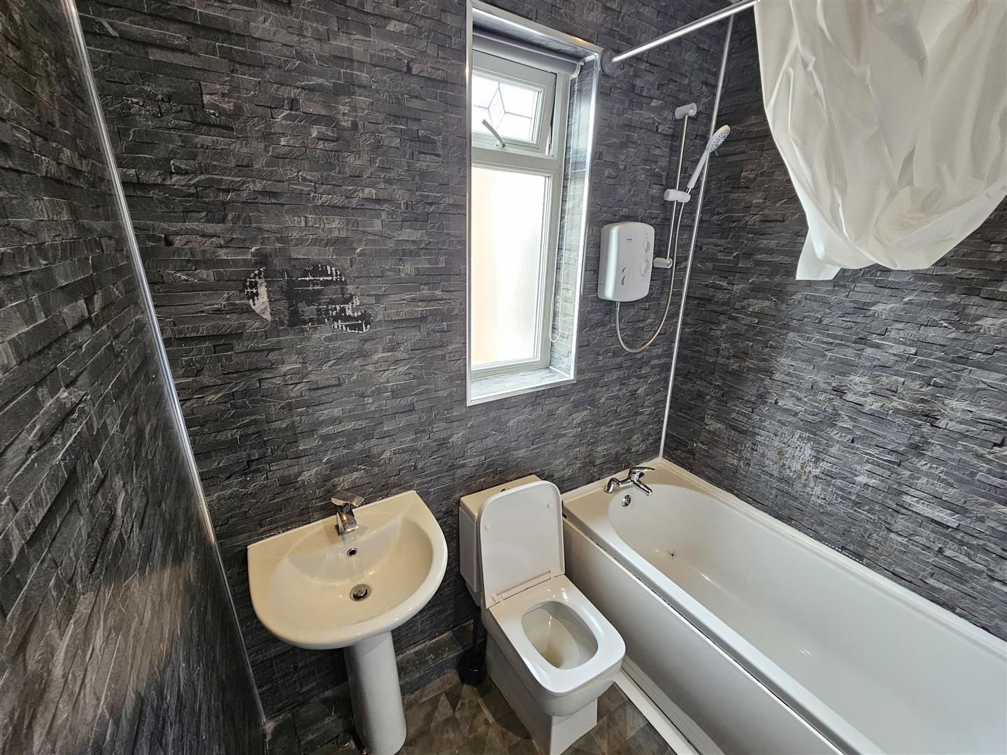 Ashley Lane, Moston, photo 15